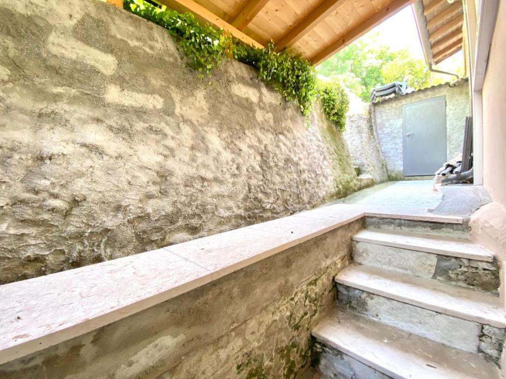 21 - Garden Terrace & View *